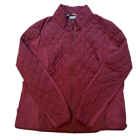 Athleta Upside Quilted Jacket in Chianti - Picture 12 of 16